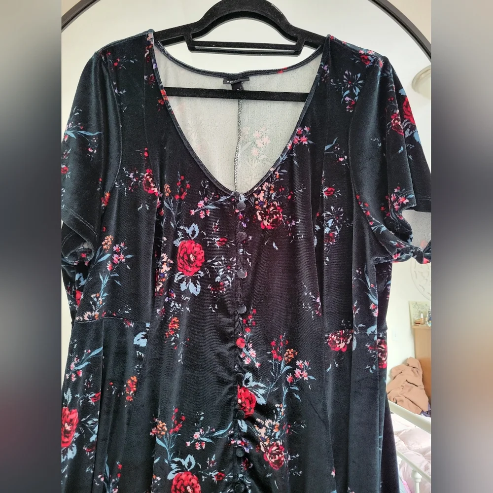 Dark Green Velvet Torrid Floral Swing Dress - Picture 3 of 8